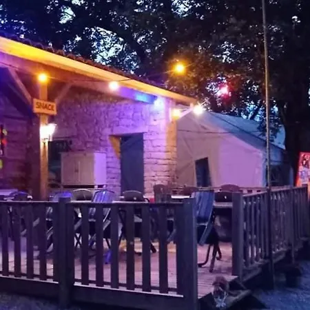 Κάμπινγκ Le Bel Air- Mobil Le Laurier